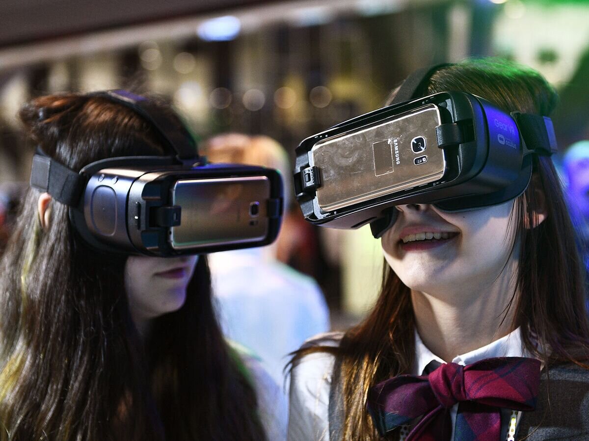 Meta* открыла ОС своих VR-шлемов для конкурентов